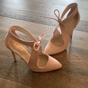 blush faux suede heels like new